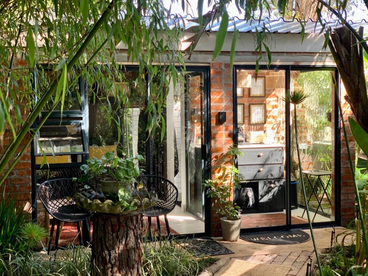 Апартаменты The Secret Garden Hideaway Моссел-Бей Экстерьер фото