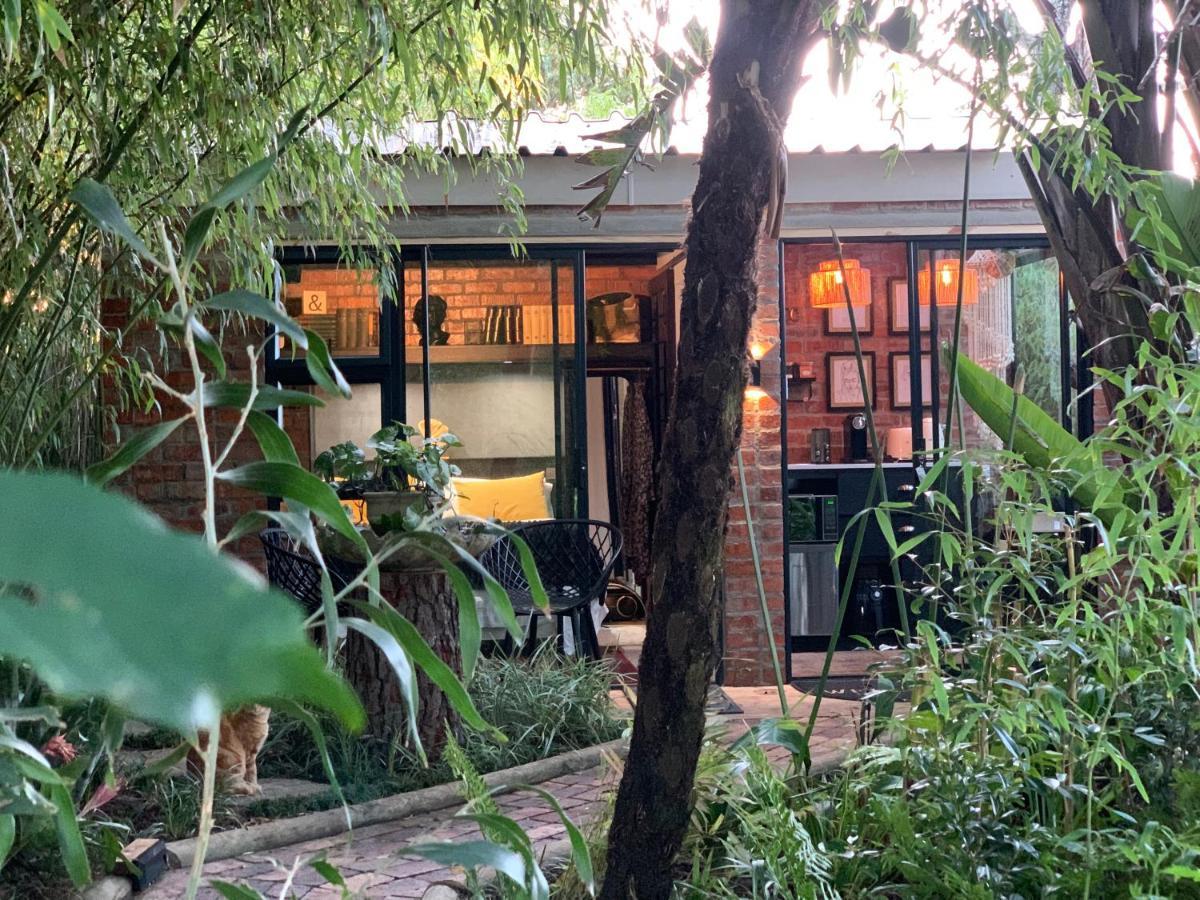 Апартаменты The Secret Garden Hideaway Моссел-Бей Экстерьер фото